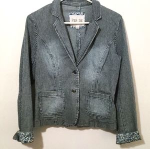 Per Se Distressed denim pinstripe fitted jacket.  Great condition.